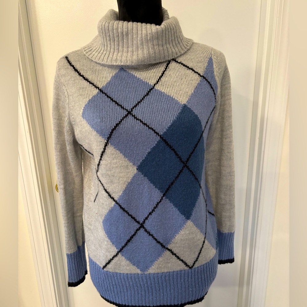 Croft and Barrow cowl neck sweater size smalll